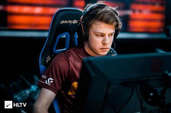 RNG特殊时期仍有新合作？